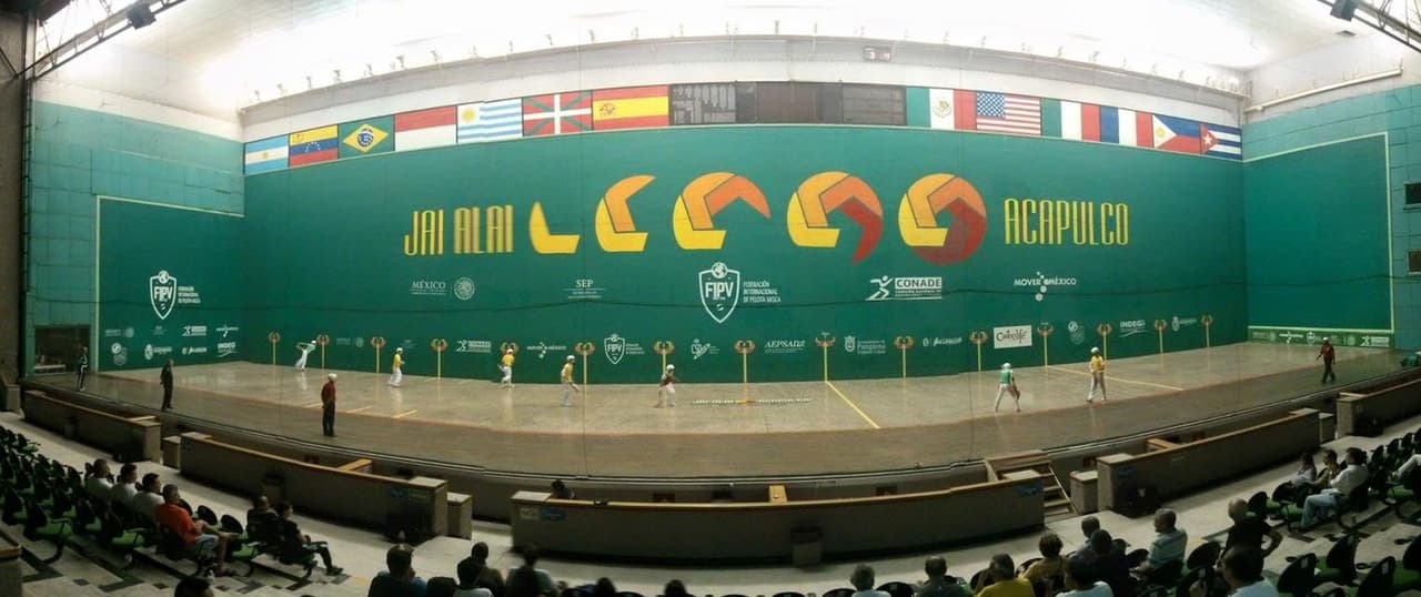 <b>Acapulco Jai-Alai - </b>fue la sede de la pelota vasca y hoy en día sigue teniendo el frontón, aunque también es un casino.