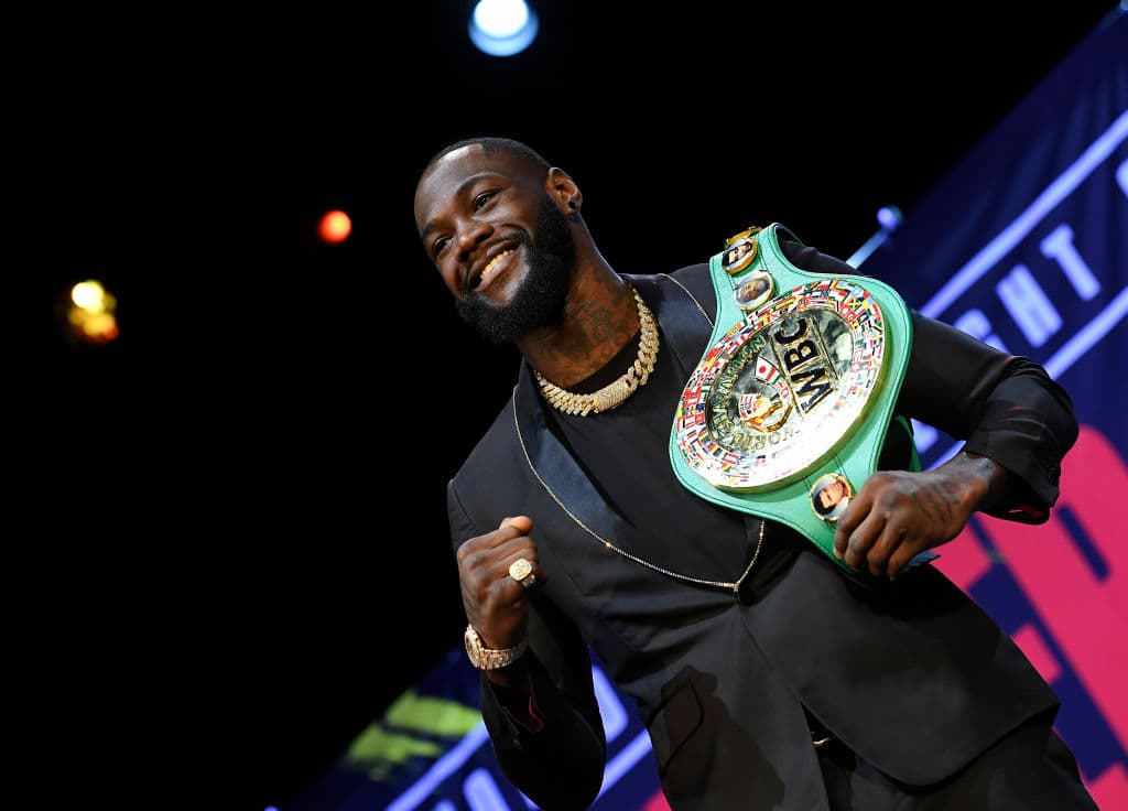 Entre sonrisas y bromas, Deontay Wilder y Tyson Fury presentaron la segunda pelea por el título mundial de los pesados que ostenta Wilder, será en febrero.