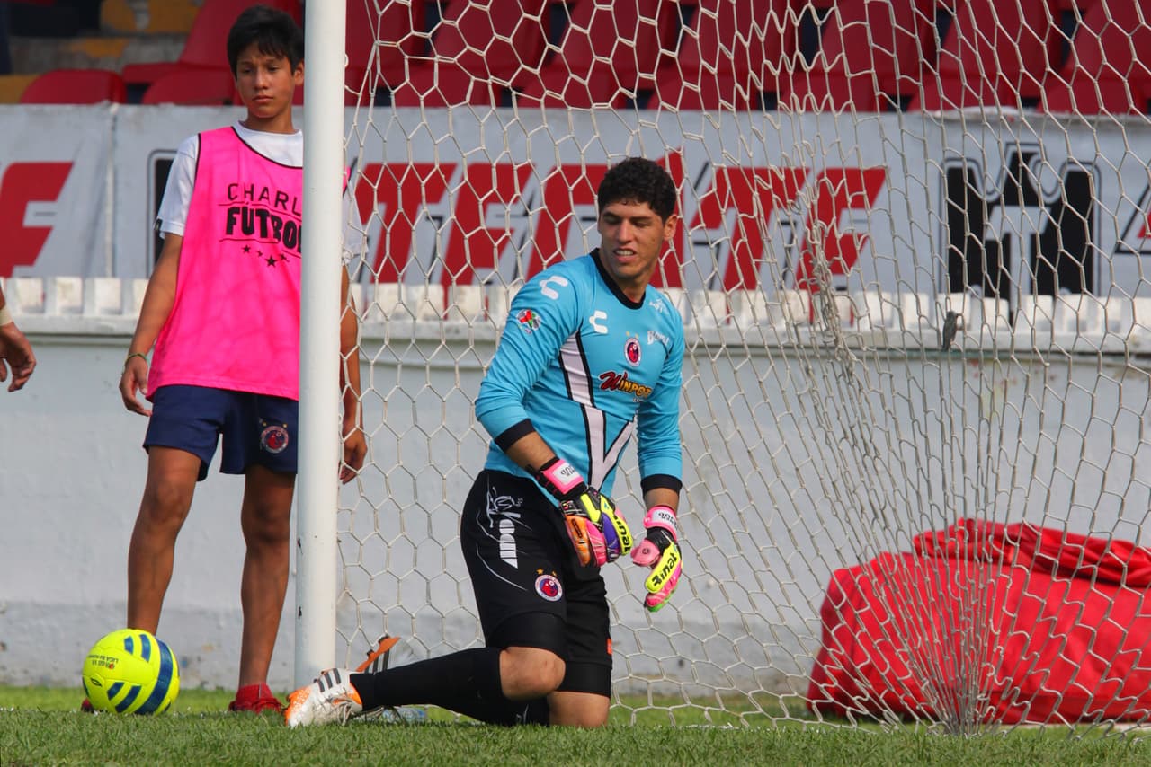 Hermano de seleccionado mexicano podría jugar Copa Asiática de Naciones