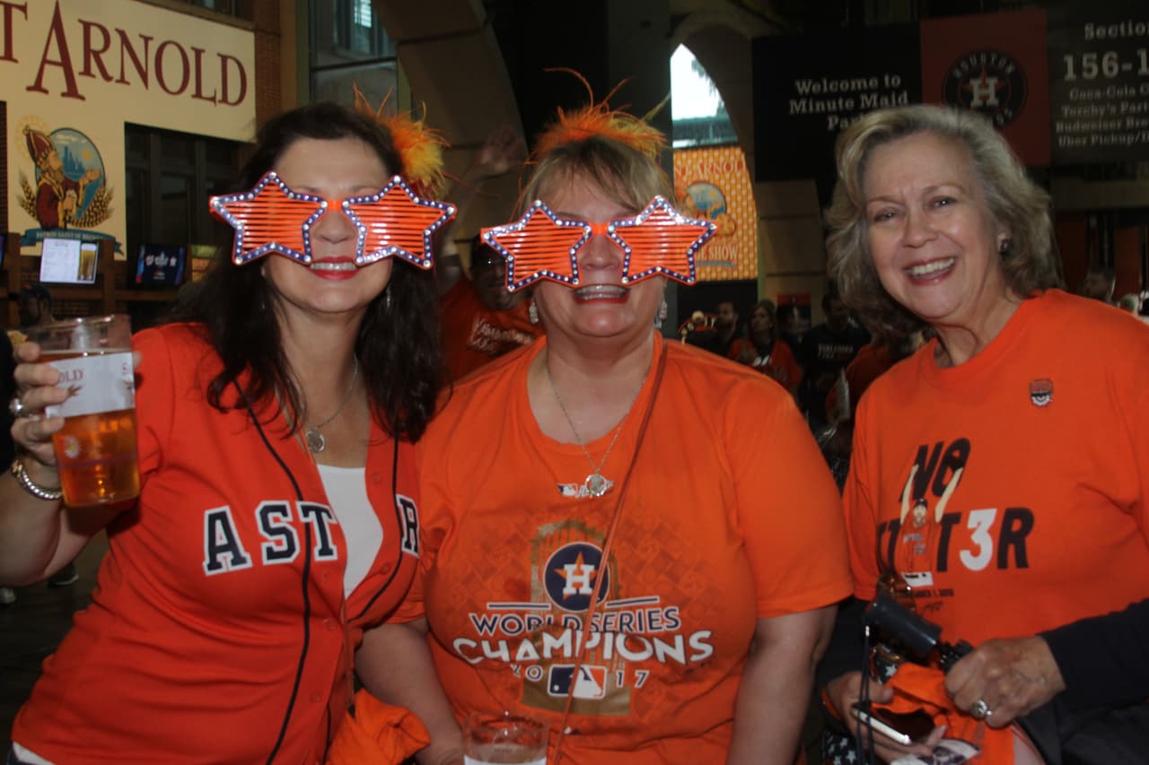 Así se vive el ambiente en Houston para recibir el Juego 6 de la Serie Mundial entre Astros y Nationals.