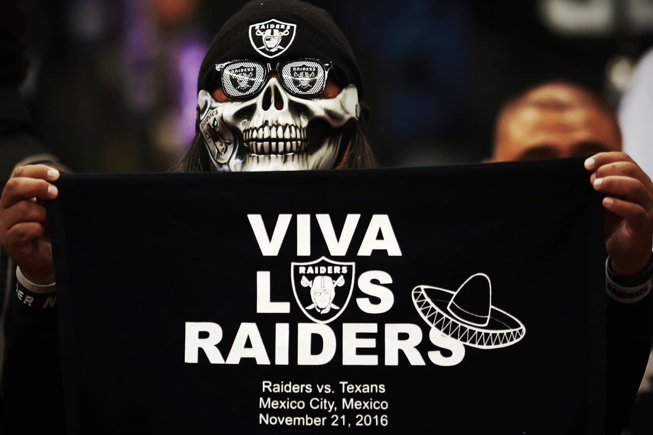 La última visita de la NFL a México fue en 2016, en una historia llena de recuerdos de los equipos del fútbol americano estadounidense en el estadio Azteca.