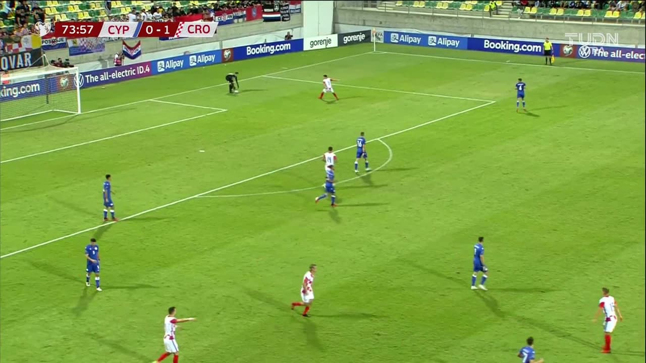 ¡TIRO ATAJADO! disparo por Borna Sosa.