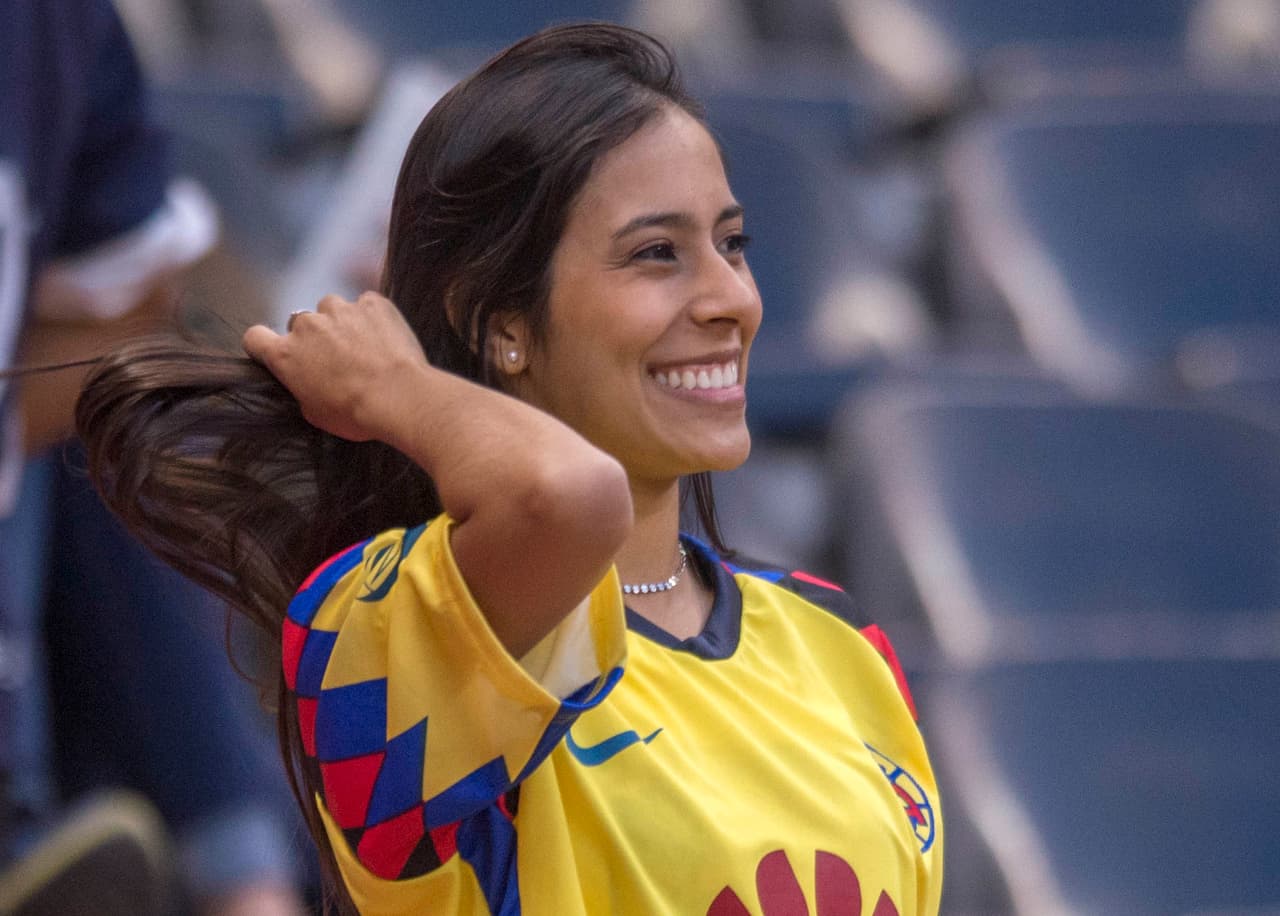 El colorido de los fanáticos del América le dieron un ingrediente adicional al enfrentamiento contra Tauro en la Liga de Campeones de Concacaf en los cuartos de final.