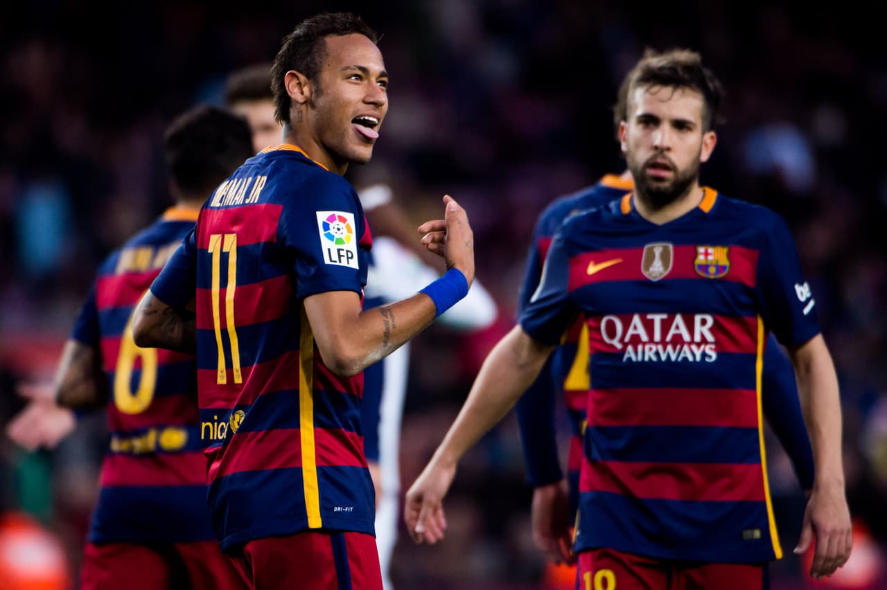 En tercer sitio se colocó la camiseta del brasileño Neymar del FC Barcelona.