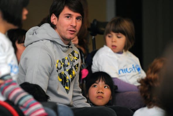Messi convivió con niños en acto de Unicef