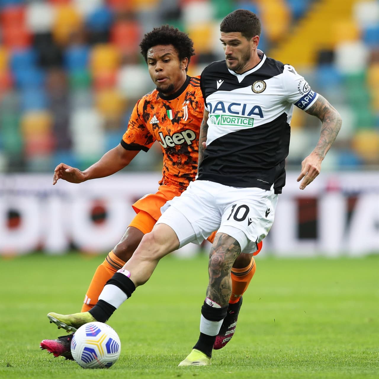 Juventus remonta y gana al Udinense con doblete de Cristiano Ronaldo de último minuto en Udine, durante la Jornada 34 en la Serie A. Nahuel Molina le daba la ventaja a los locales al minuto 10, pero fue el astro portugués quien igualó el marcador al minuto 87 y al 89 le dio la victoria a la Vecchia Signora.