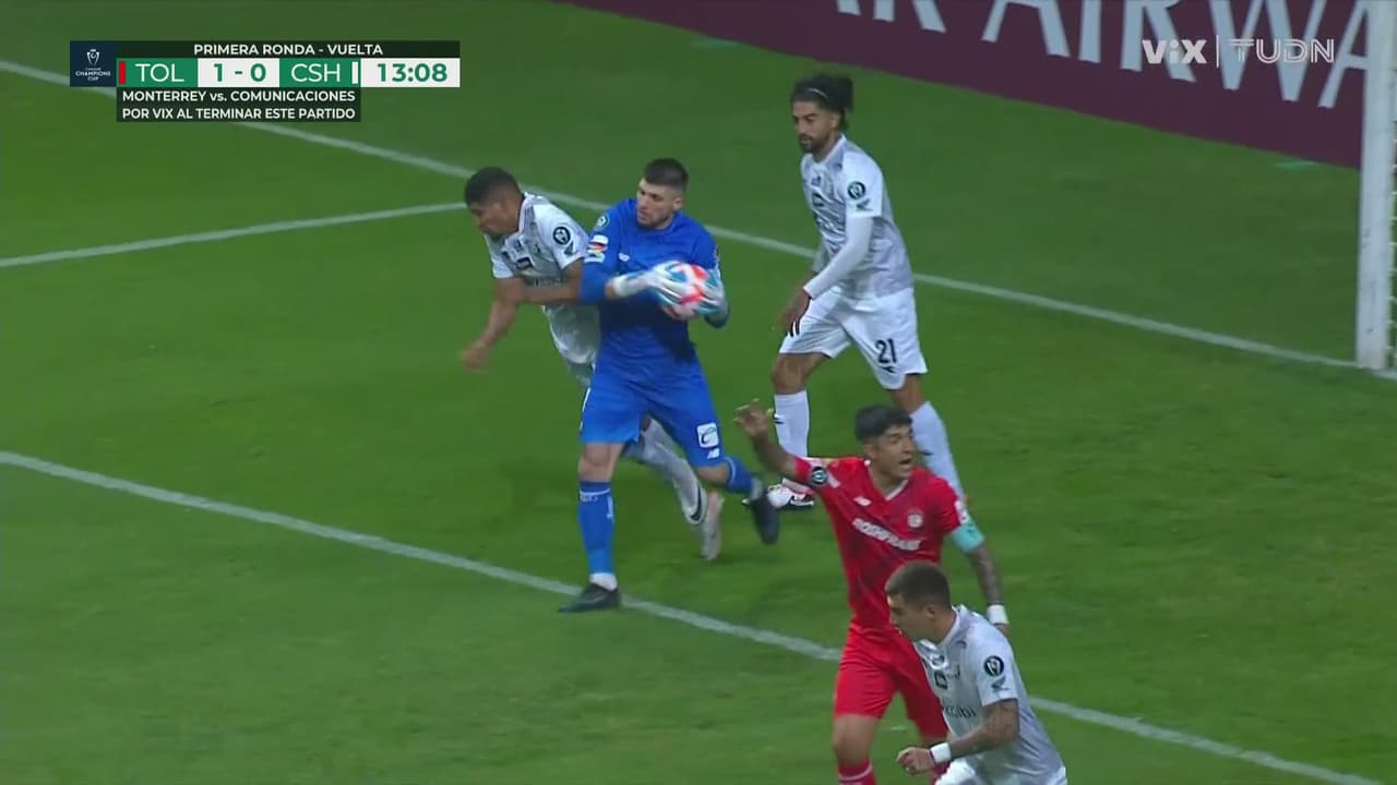 ¡Todo tranquilo! Volpi se queda con el remate de cabeza