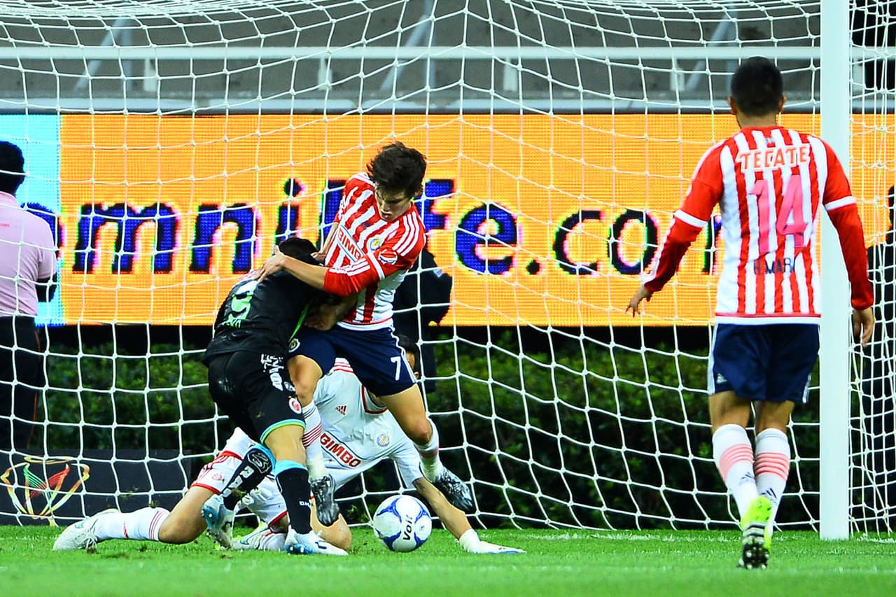 La última vez que los Esmeraldas lo levantaron fue en 1972, mientras Guadalajara lo hizo en 1970. Ventajas y desventajas, ¿cuál de ellos las explotará mejor?