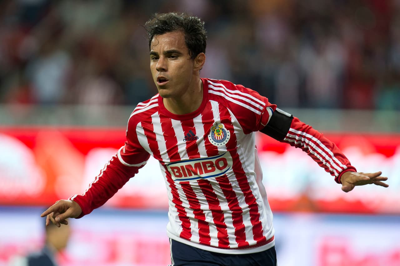 Pese a todo, con situaciones a favor o en contra el miércoles por la noche en el Nou Camp, León y Chivas definirán al campeón y los dos deberán dejar atrás más de 40 años sin hacerse del citado trofeo.