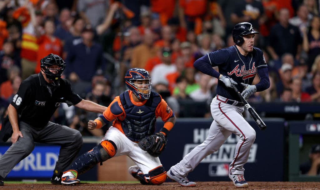 De la mano de sus bateadores estelares, los Houston Astros vencen 2-6 a los Atlanta Braves en el juego de dos de la Serie Mundial 2021.