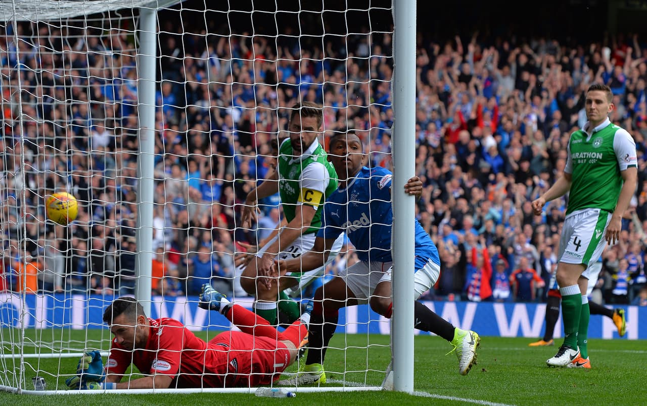 En la fecha uno el delantero titular del Rangers fue el mexicano Eduardo Herrera, quien para este cotejo cedió su lugar a Morelos.