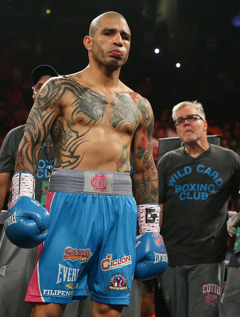 En junio Cotto derrotó contundentemente a Daniel Geale en Nueva York en su primera defensa del título mediano.