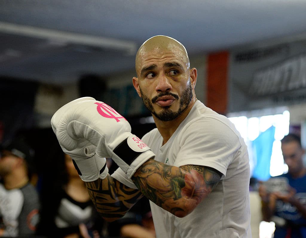 En noviembre Cotto perdió contra Saúl Alvarez, pero queda en su récord el haber sido el primer puertorriqueño en conquistar títulos mundiales en 4 categorías diferentes,