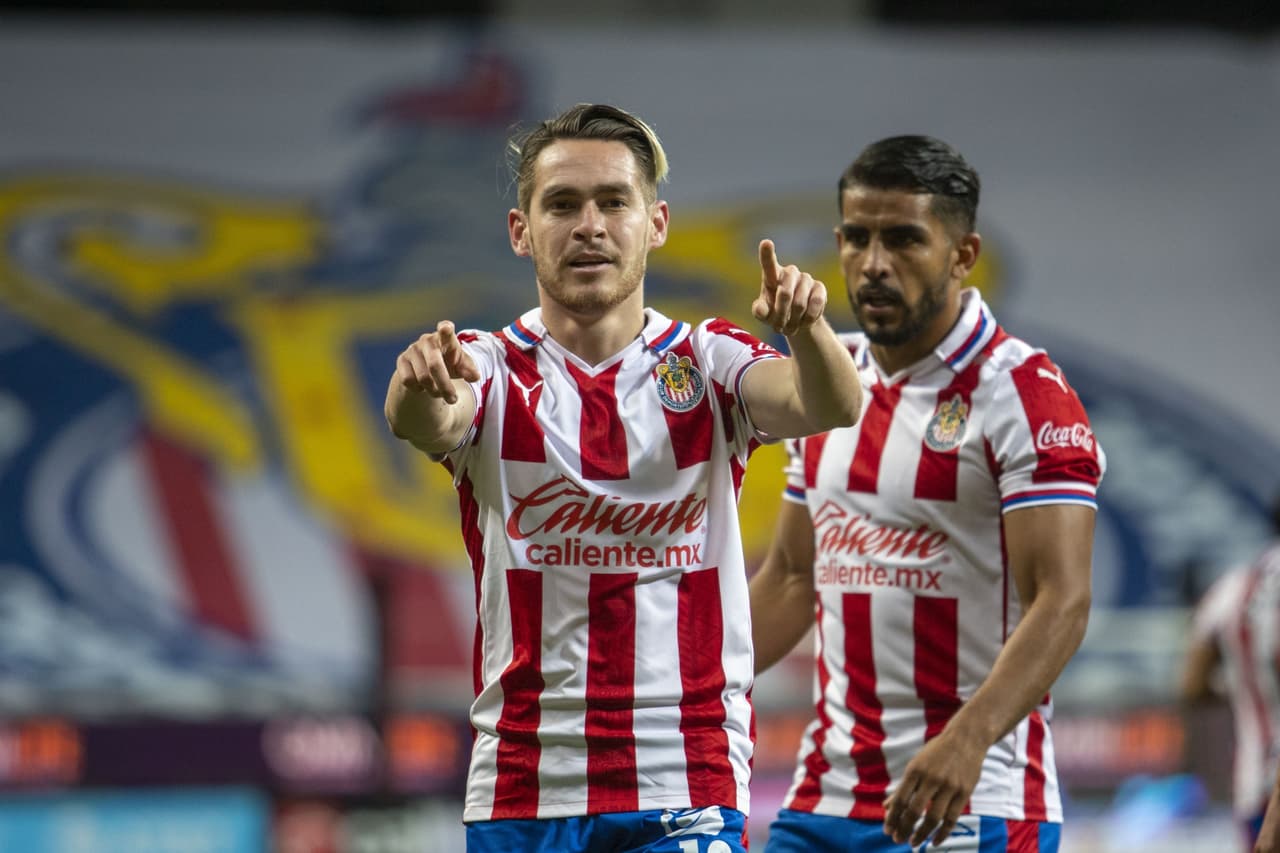 Ponce manda mensaje a Chivas por salida del Canelo