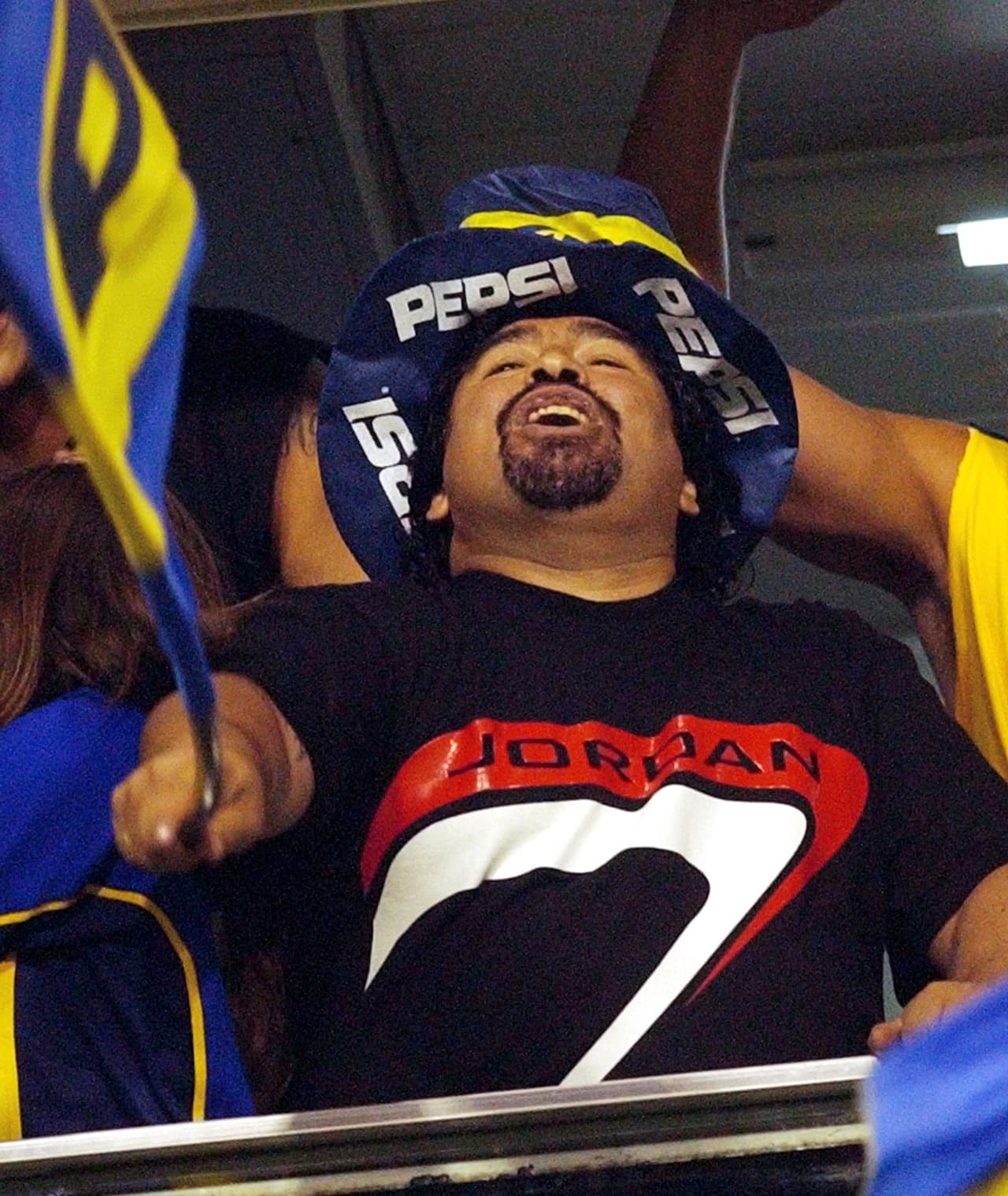 Maradona es un hincha ferviente de Boca Juniors y cada que puede va a La Bombonera a alentar.