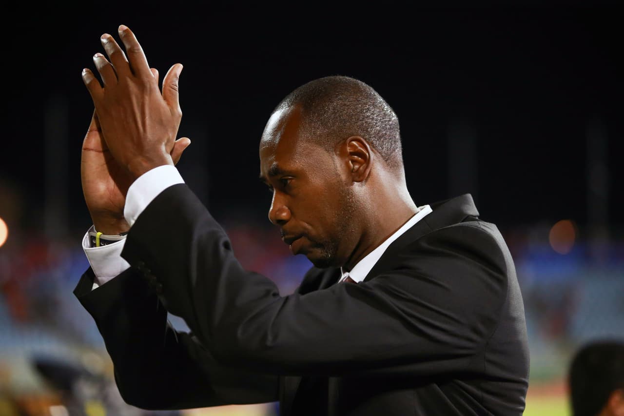 Dennis Lawrence, DT de Trinidad y Tobago.