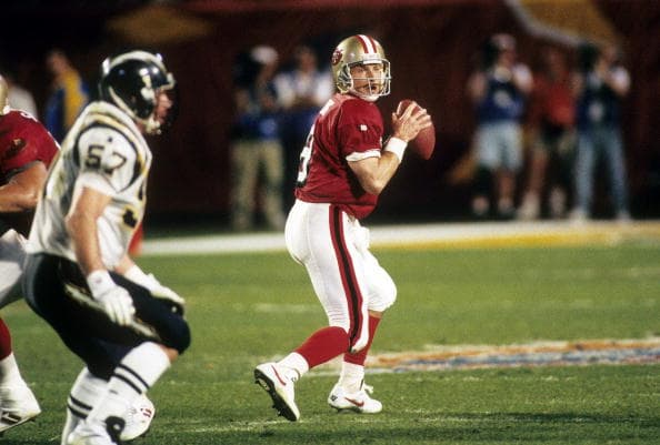 <b>9) Super Bowl XXIX</b>. Steve Young lanzó seis pases de TD ante los Chargers en esa edición del SB. Ningún otro quarterback lo ha emulado. También se ve difícil, aunque no del todo imposible.