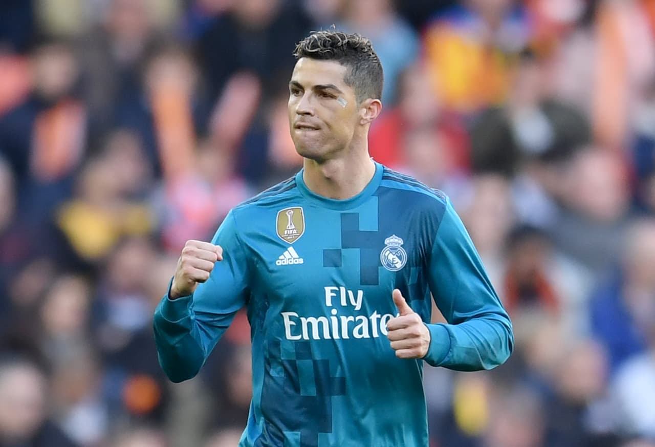 Real Madrid ganó 4-1 en Mestalla contra Valencia en la fecha 21 de la Liga de España y alivió su crisis en un partido en el que supo sufrir y mostrar su capacidad de reacción.