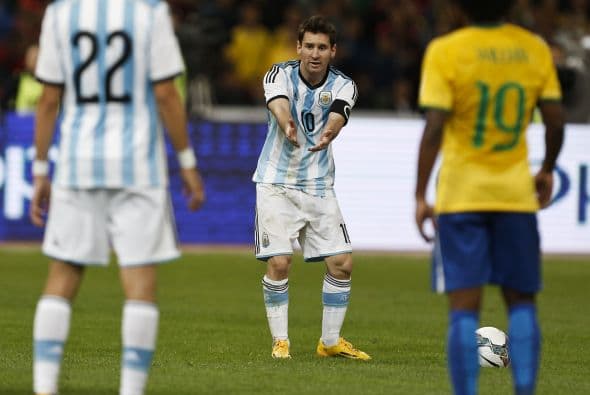 El astro argentino tuvo el empate con un penal pero erró su disparo.