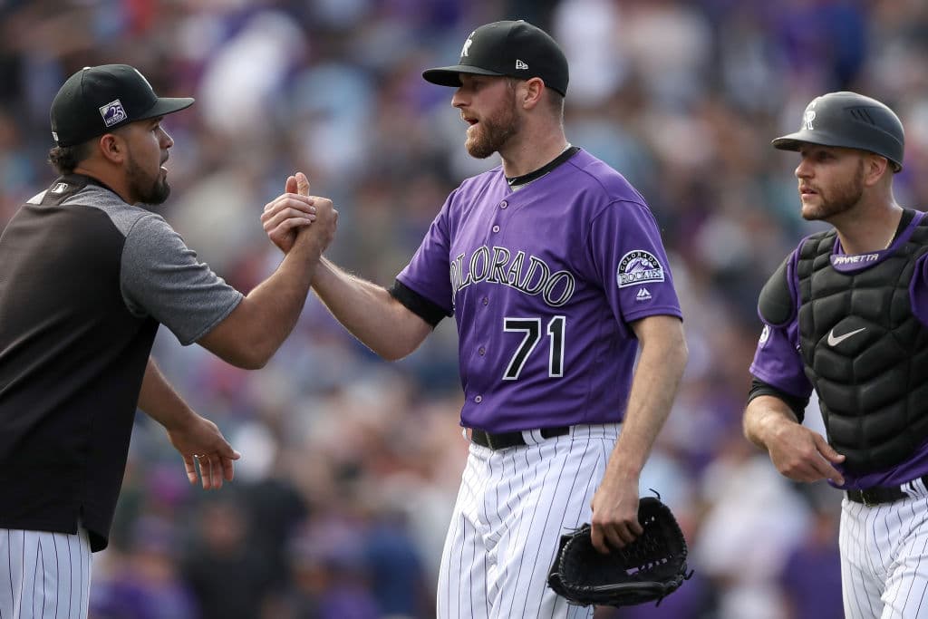 Los Colorado Rockies superaron 5-3 a los Philadelphia Phillies en Coors Field en el tercero de la serie para agenciarse el compromiso por barrida y su séptimo triunfo consecutivo.