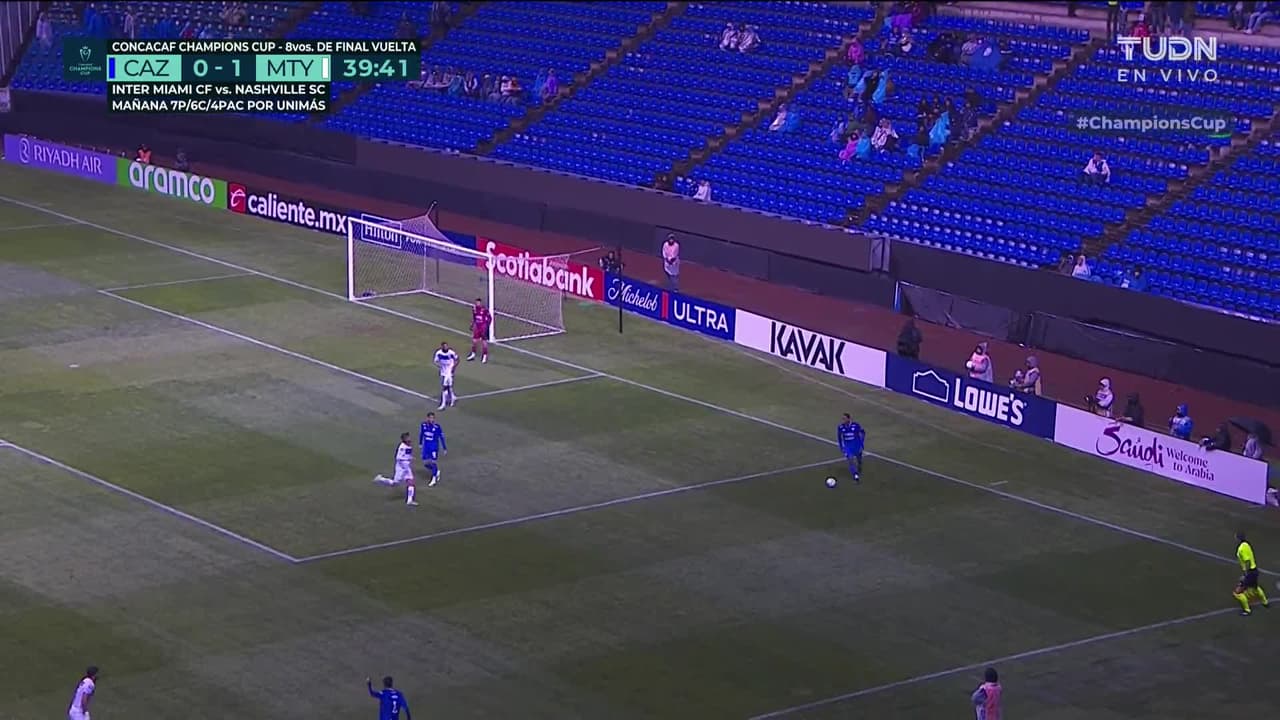 ¡TIRO ATAJADO! disparo por José Paradela.