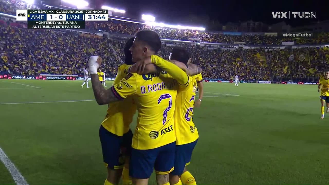 ¡Golazo de Brian! Toque magistral para el 1-0 del América