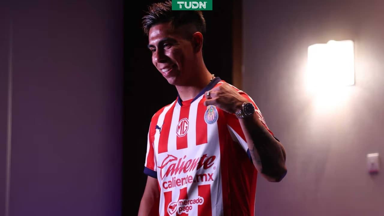 Chivas sorprende con anuncio de cirugía de Efraín Álvarez