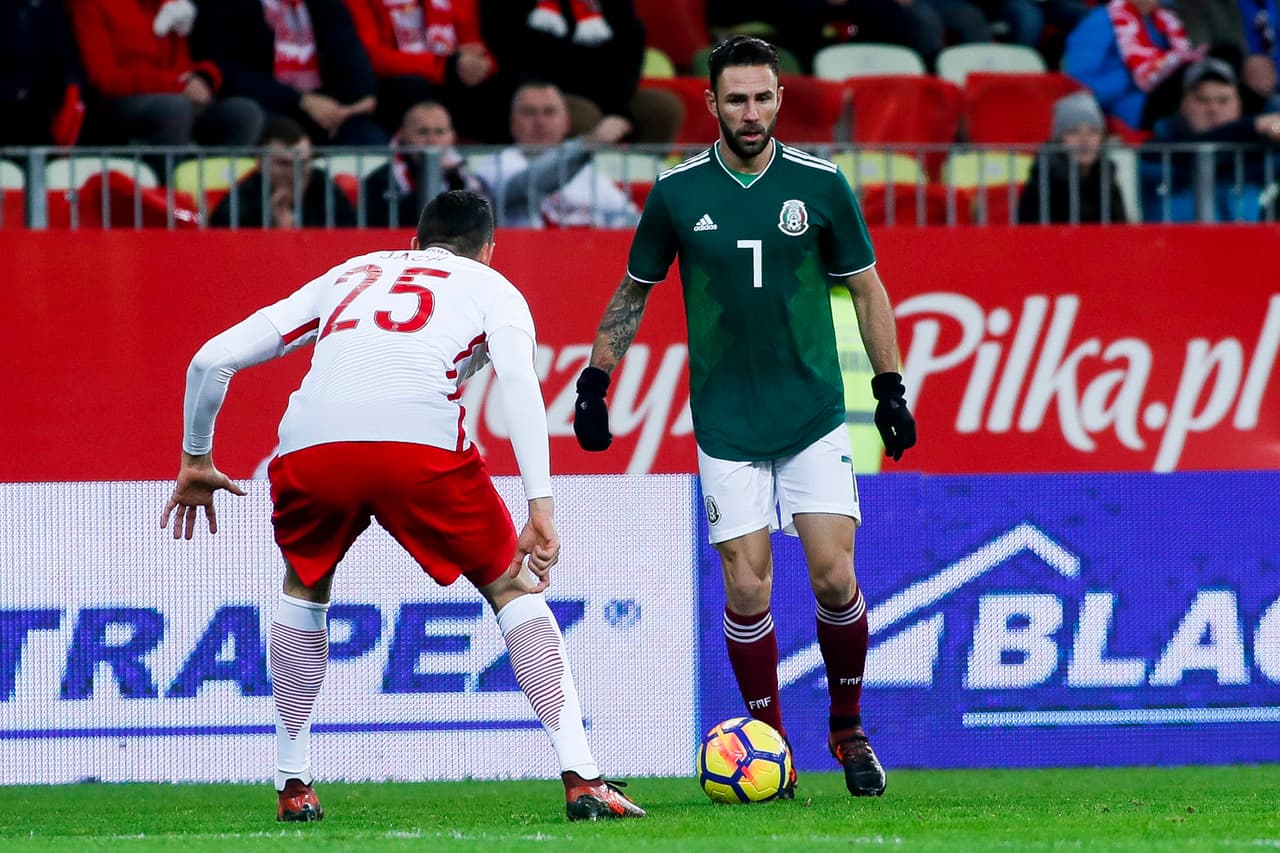 Miguel Layún tuvo destellos del jugador que nos ha enseñado que puede ser, aunque también le costó el ritmo - 6