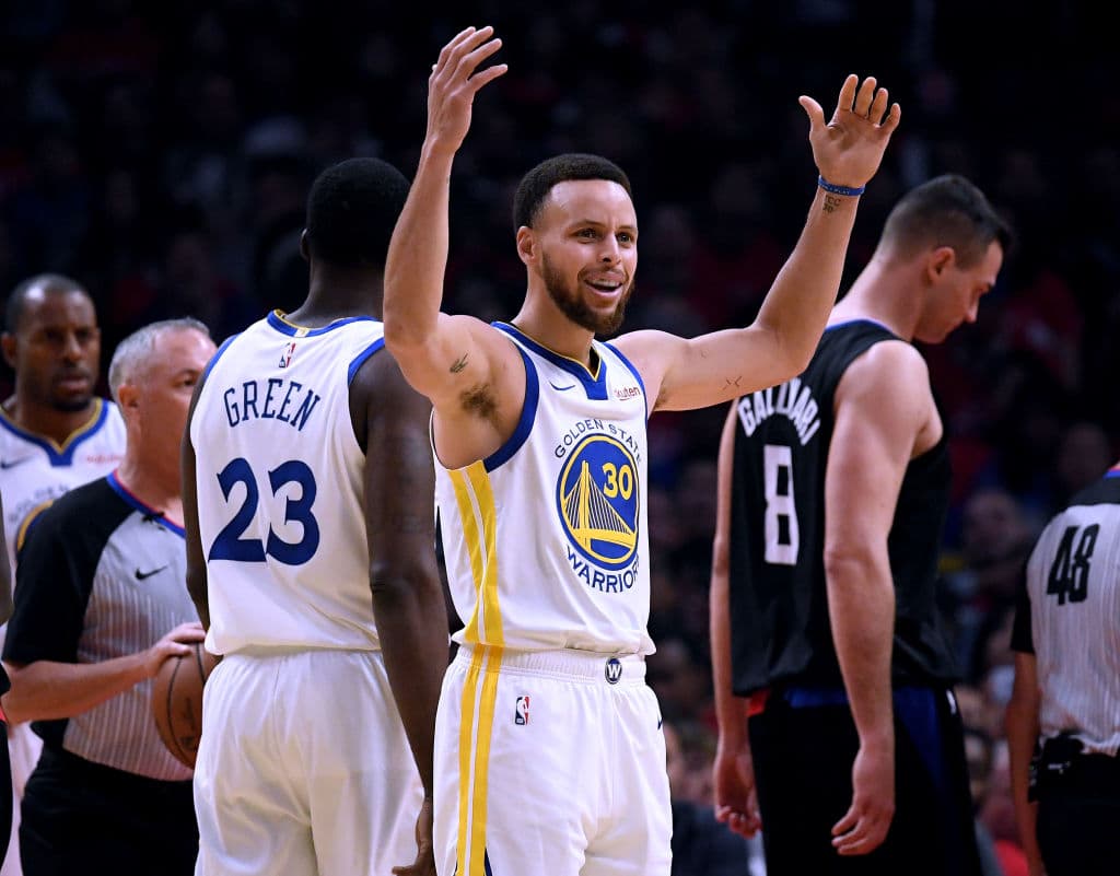 <b>2) Stephen Curry, Golden State Warriors</b>.