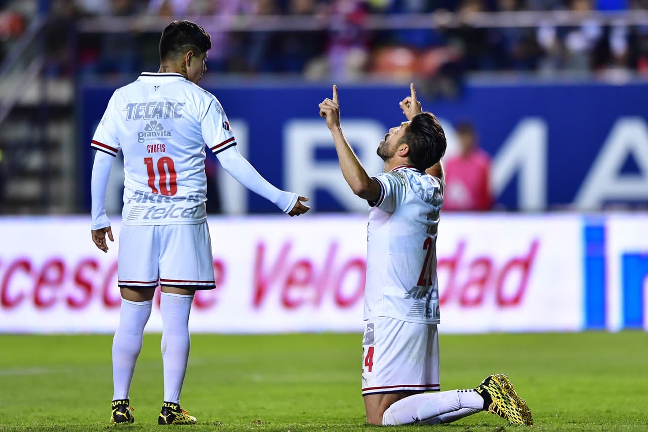 Pasaron 496 días para que Oribe marcara primer gol con Chivas