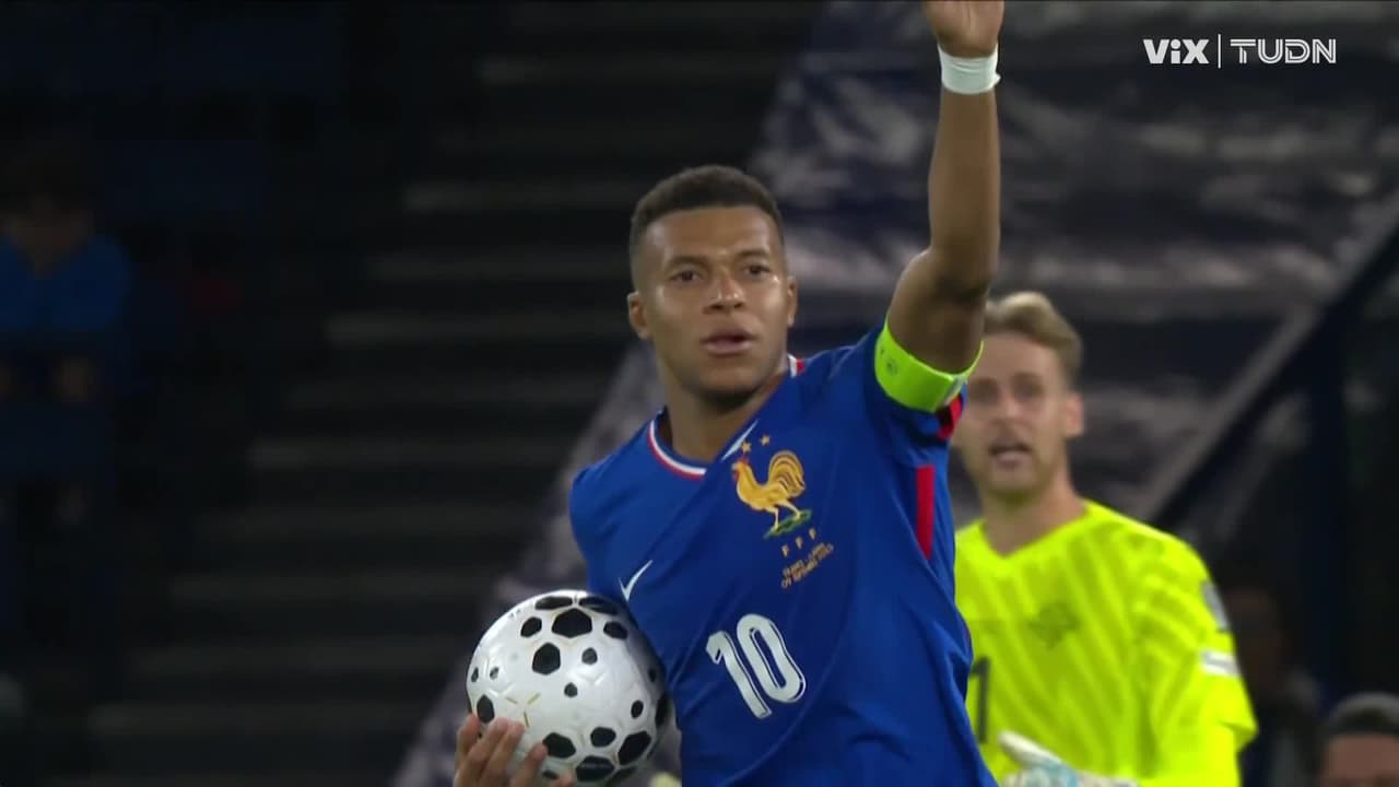 ¿Era para tanto? Mbappé ejecuta polémico penal para el empate de Francia