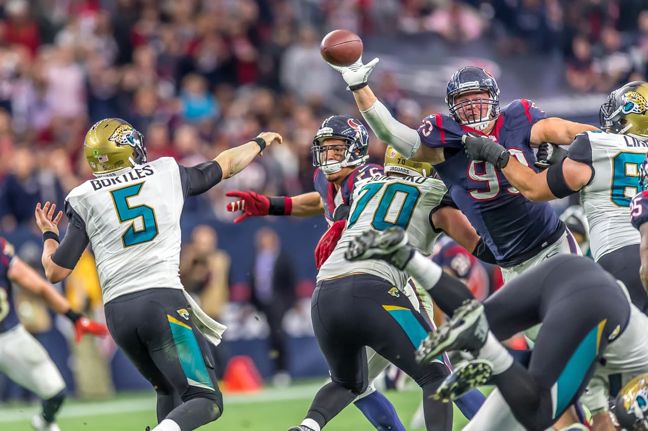 El QB entra a su segunda campaña en la NFL con los Jacksonville Jaguars. Checa las mejores imágenes del ex jugador de Central Florida (AP-NFL).
