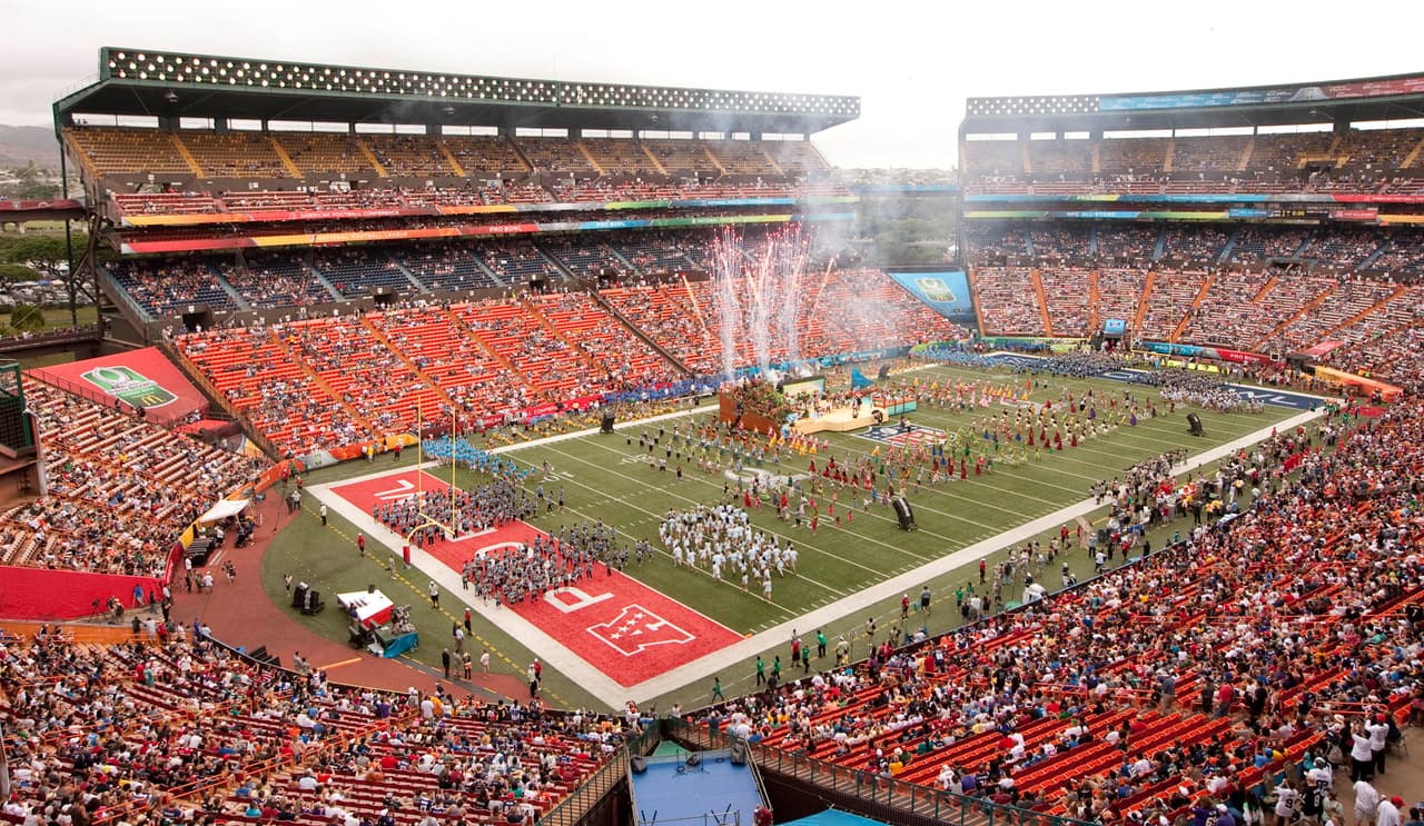 Honolulu, Hawaii fue la sede de este evento desde 1979 hasta 2008 de manera ininterrumpida. El Aloha Stadium ha albergado este enfrentamiento en 35 ocasiones. Posteriormente se celebró en 2010, 2011, 2012, 2013 y por última vez en 2015.