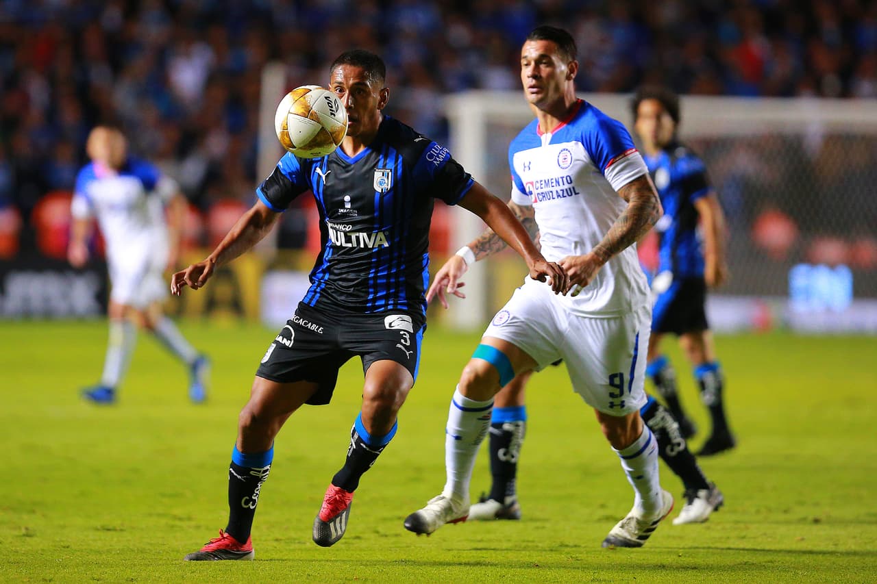 ¡Detestan los empates! Se han visto las caras en torneo regular y en Liguillas, pero los Gallos Blancos y la Máquina han empatado solamente en cuatro partidos de los 25 que se han jugado.