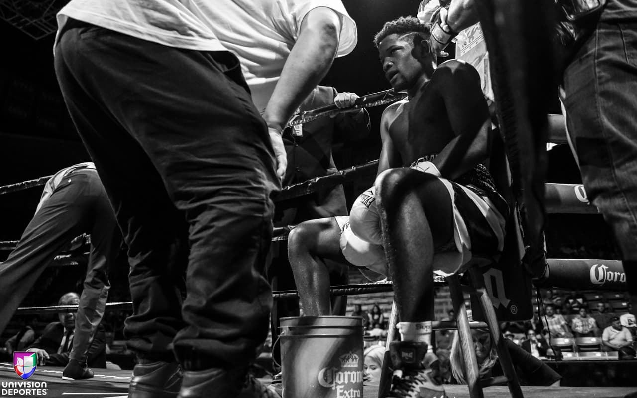 Erickson Lubin (18-1, 13 KOs) y Silverio Ortiz (37-20, 16 KOs) se midieron a 10 rounds. El estadounidense se llevó la contienda en el cuarto episodio en la división superwélter.