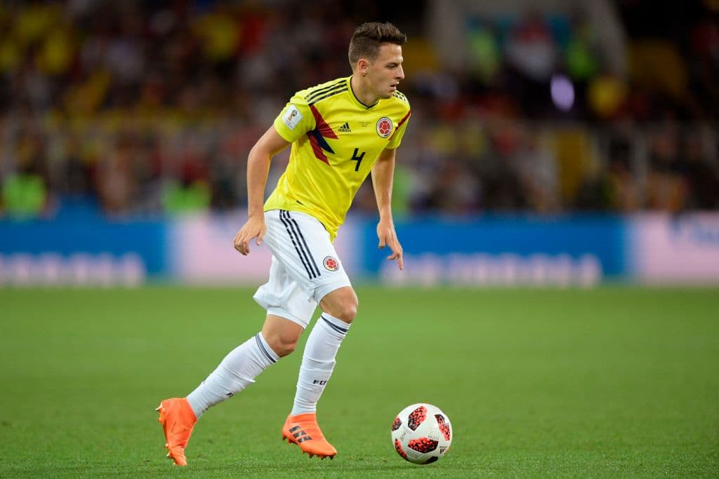 Los directivos de Nápoles están muy interesados en la contratación de Santiago Arias, lateral colombiano de 26 años cuyo fichaje estaría en 14 millones de euros. Fue el mejor de la Eredivisie.