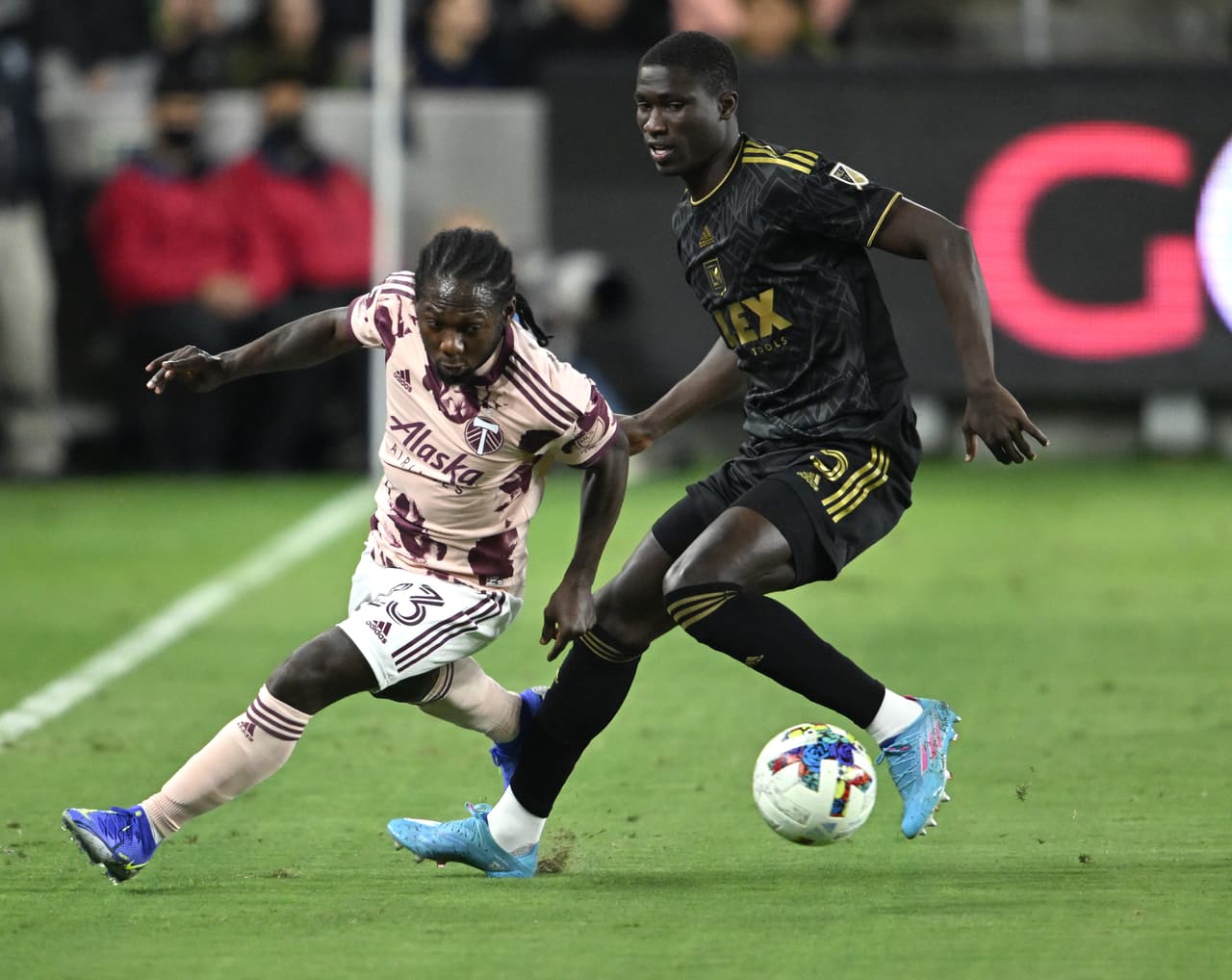 En la defensa está Mamadou Fall, central de LAFC, que el domingo logró el tanto del empate 1-1 frente a Portland Timbers.
<br>
