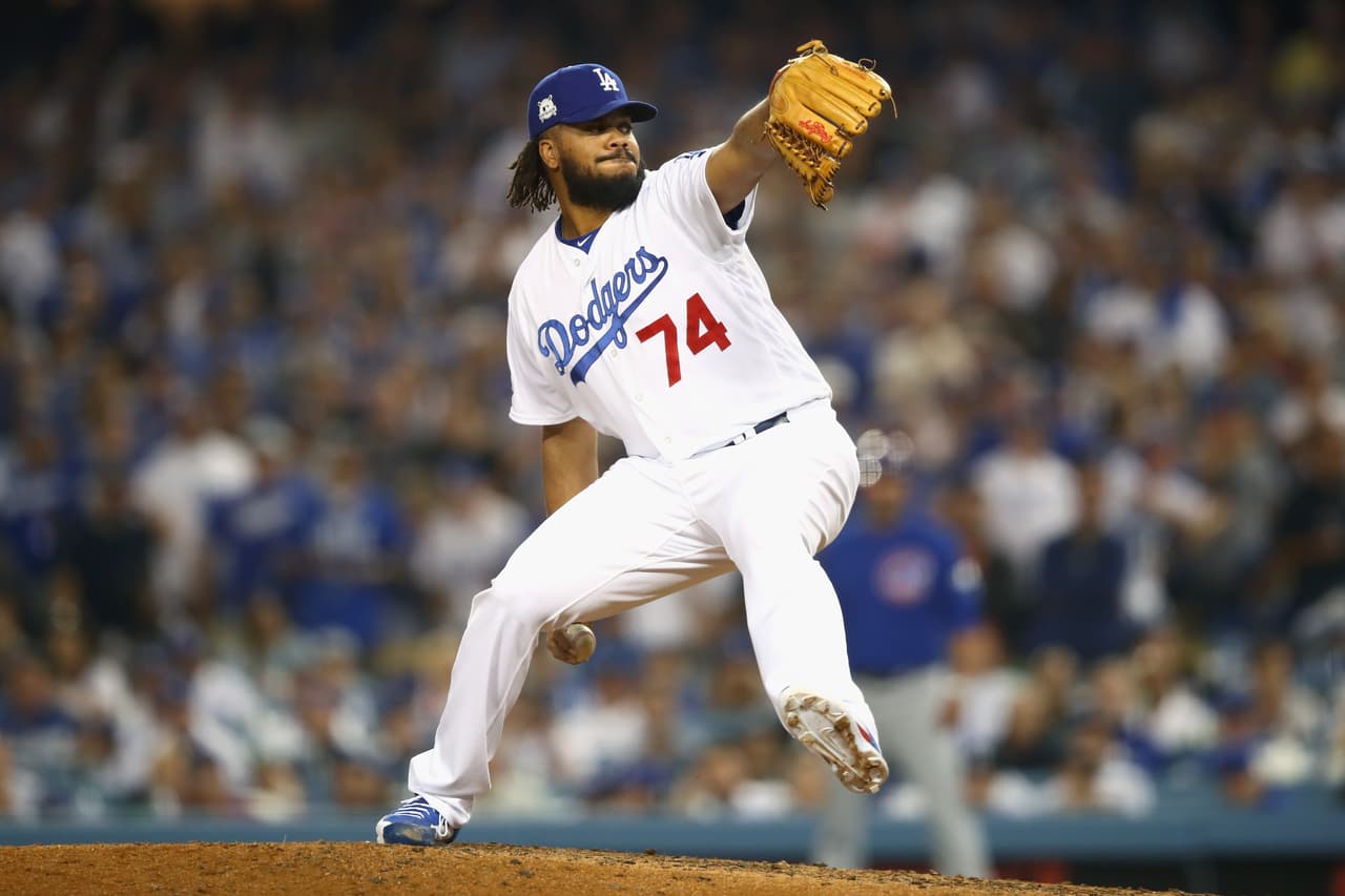 Kenley Jansen sigue tirando lumbre. El cerrador logró su cuarto salvamento y acumula 5 entradas sin permitir carreras en la presente postemporada.