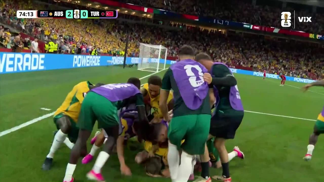 ¡El golazo de Connor Metcalfe para el 2-0 de Australia vs.Turquía!