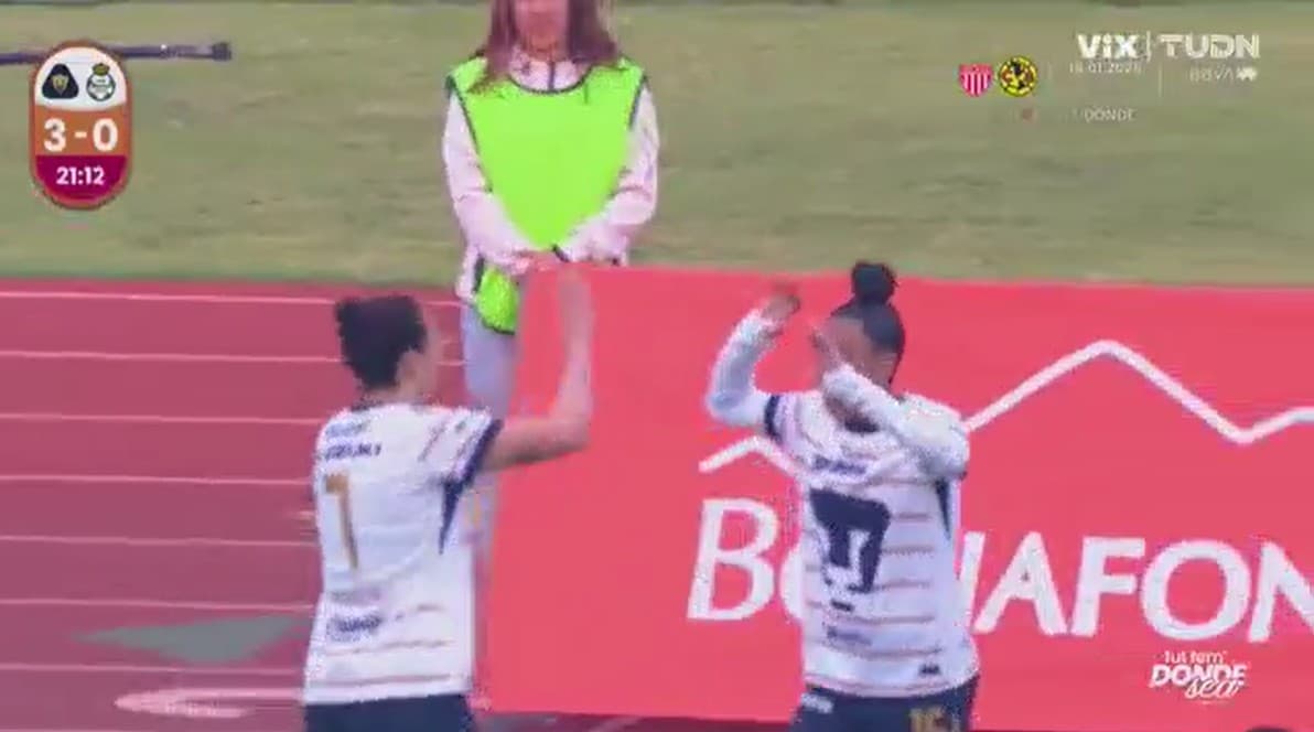 ¡Ya son tres zarpazos! Ribeiro fusila a la portera de Santos para el 3-0