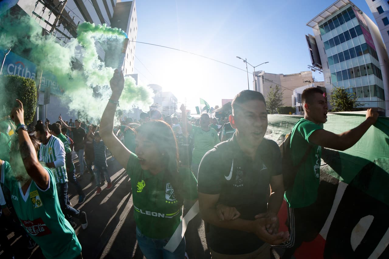 Las calles de León, Guanajuato, se llenaron de fanáticos antes del juego contra Xolos por los Cuartos de Final de la Liguilla en el Clausura 2019.