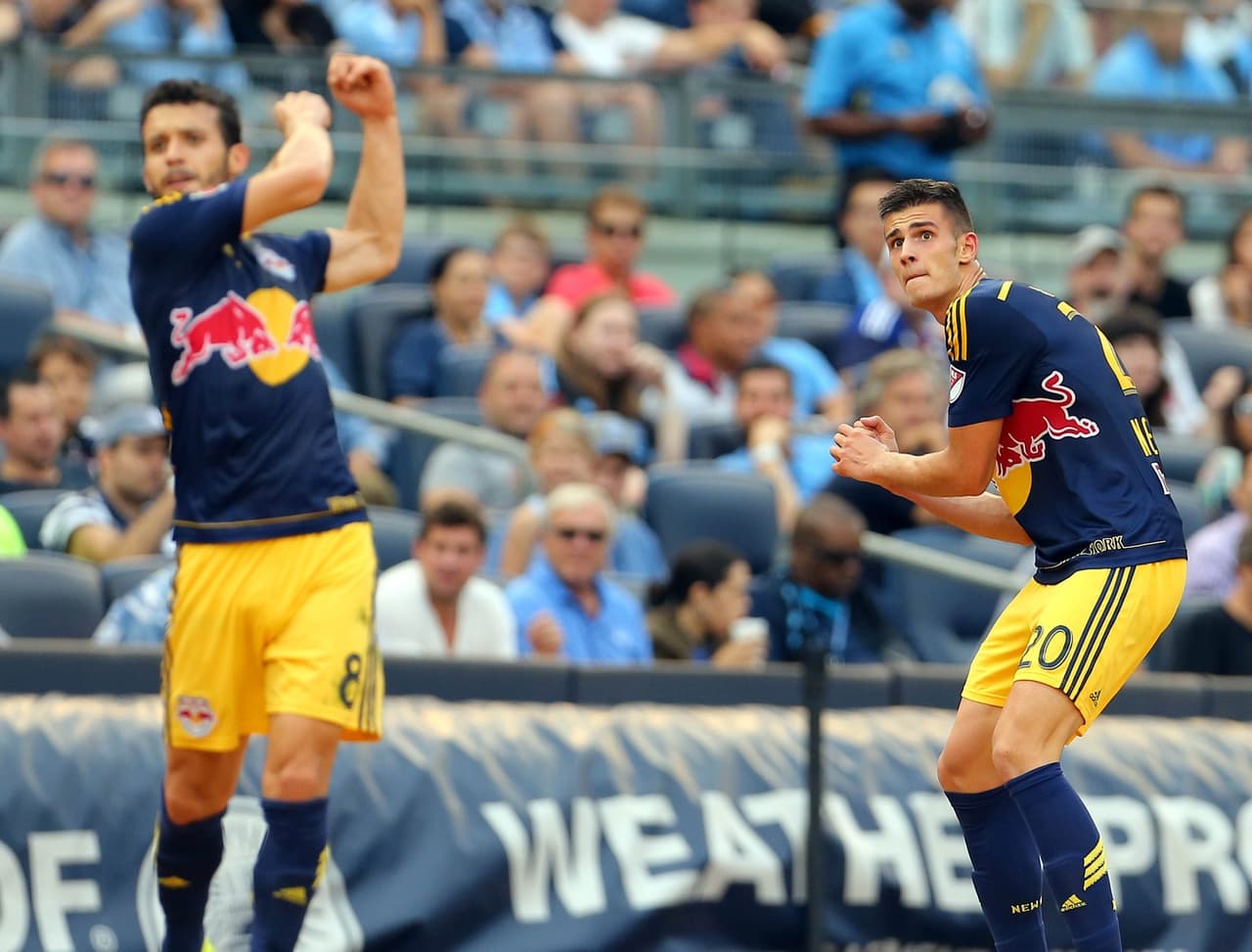 La celebración de Miazga y Felipe, un home run en el Yankee Stadium.