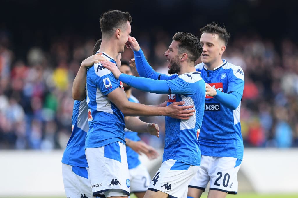 Lecce obtiene una victoria cómoda ante el Napoli de Gattuso con 3-2. El último tanto para la escuadra napolitana cayó en el minuto 89 por parte de Callejón. El mexicano Hirving Lozano entró al minuto 76 del partido.