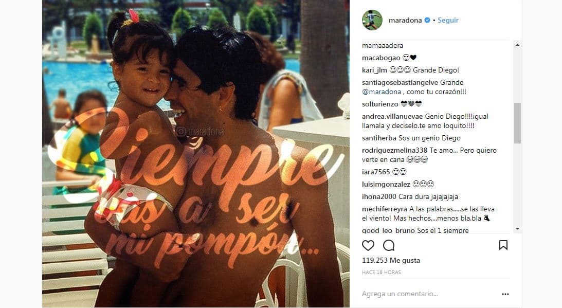 Maradona tiene dos hijas producto de su matrimonio con Claudia Villafaña.