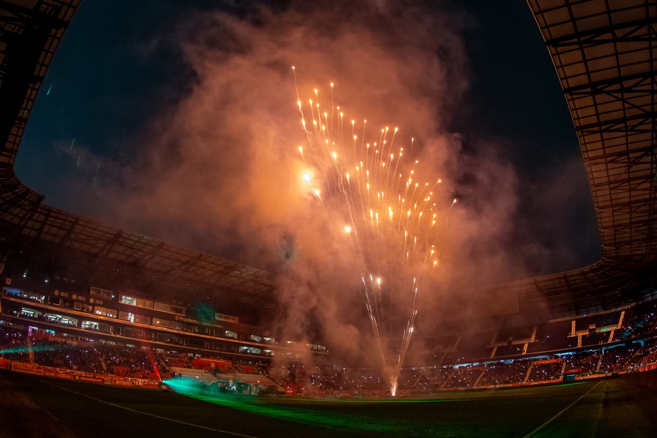 El Red Bull Arena siente que los Playoffs se acercan a su sede.
<br>