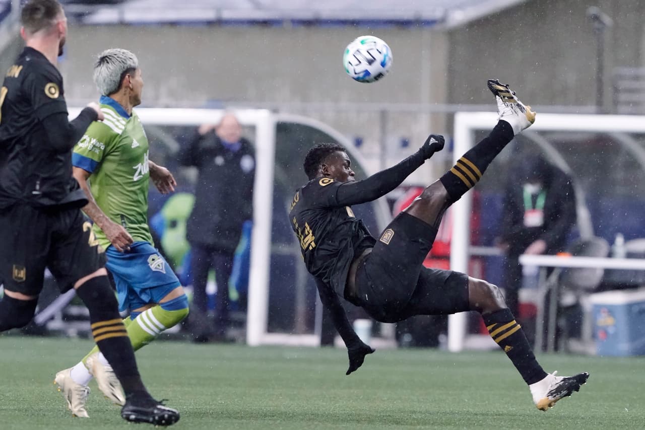 Con goles de Nicolás Lodeiro, Raúl Ruidíaz Jordan Morris, los Seattle Sounders vuelven a sacar al LAFC de los Playoffs al vencer 3-1 al cuadro angelino.