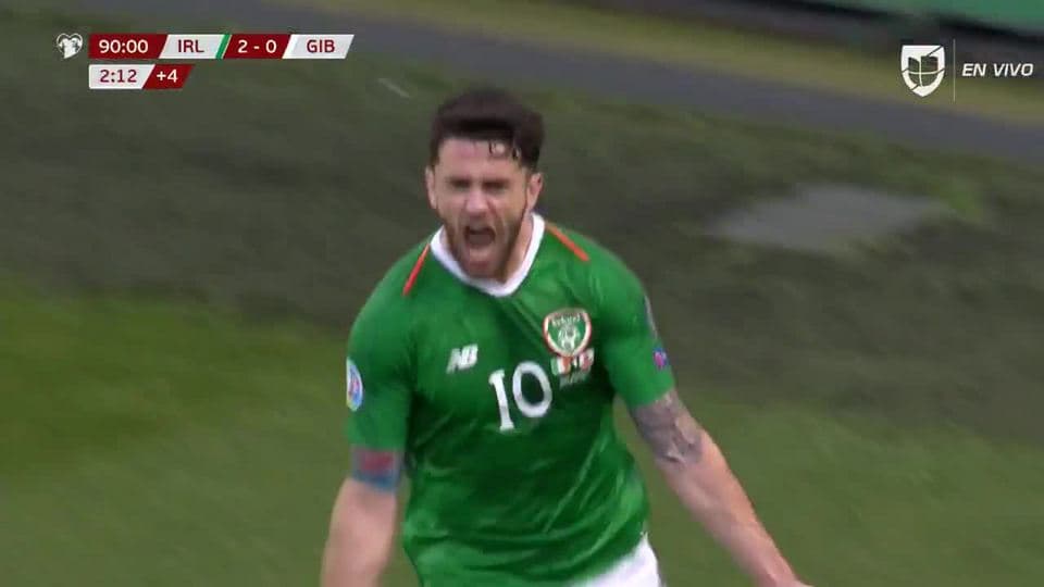 ¡GOOOL! Robbie Brady anota para Republic of Ireland