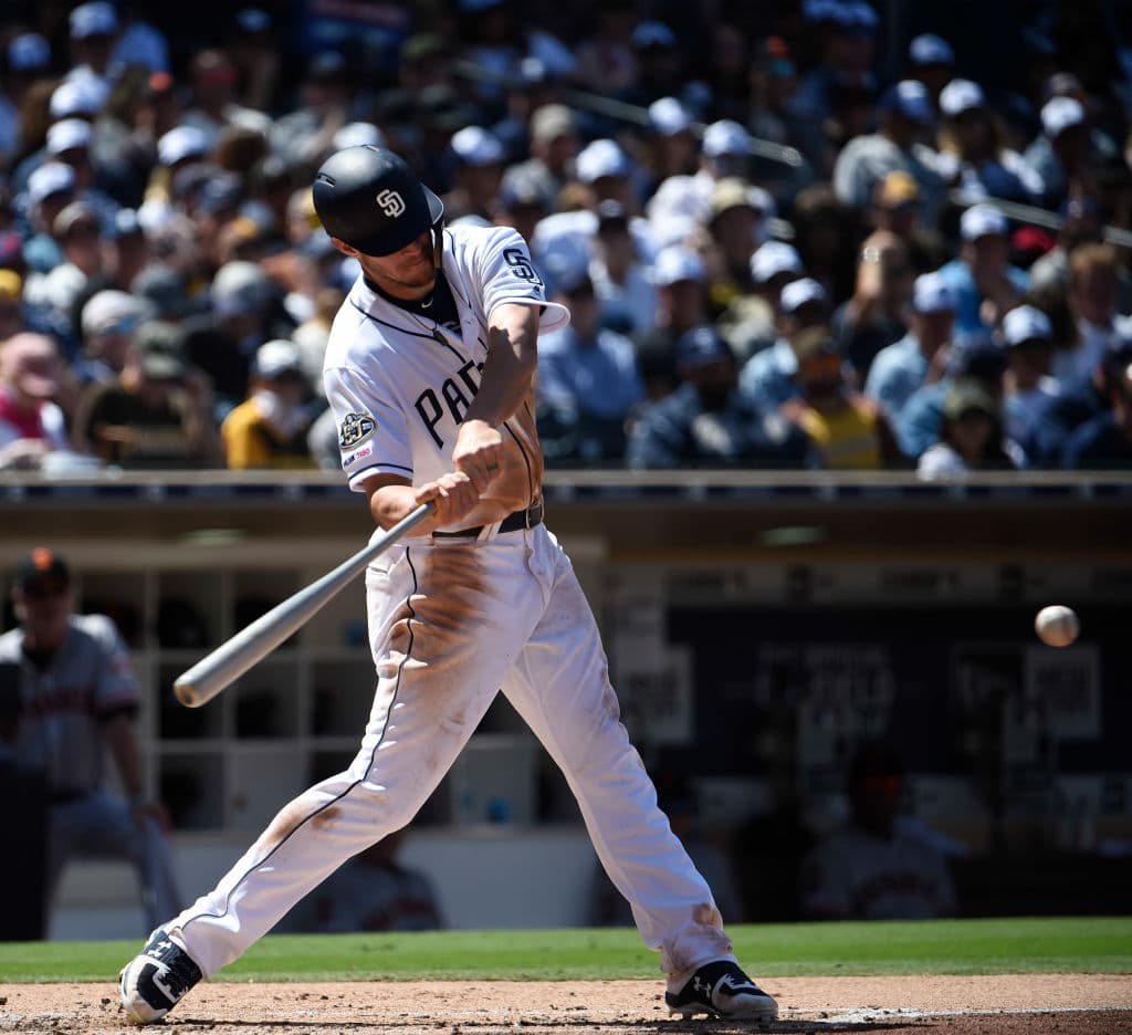 En el sexto capítulo Wil Myers conectó sencillo al prado central para remolcar a Ian Kinsler y poner la segunda anotación para la causa de los Padres.