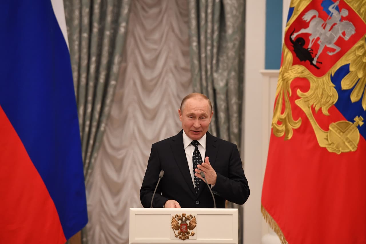 Russian President Vladimir Putin addresses the prizewinners of the 2018 Pyeongchang Winter Paralympic Games during an award ceremony at the Kremlin in Moscow on March 20, 2018. (Photo by Yuri KADOBNOV / POOL / AFP) (Photo credit should read YURI KADOBNOV/AFP/Getty Images)