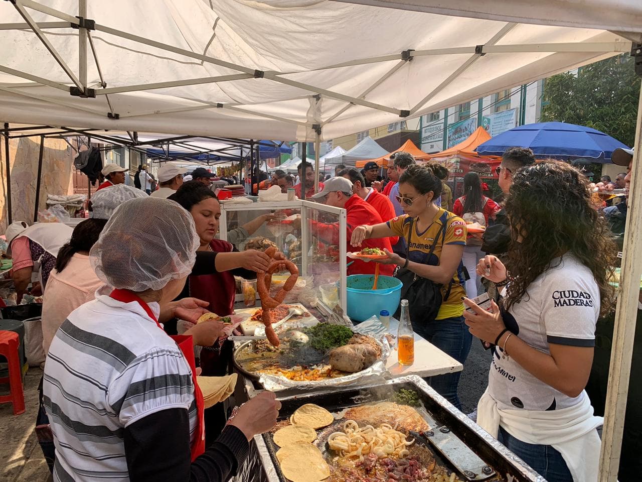 Comida, afición y pasión, la combinación perfecta para vivir el Toluca vs Pumas.